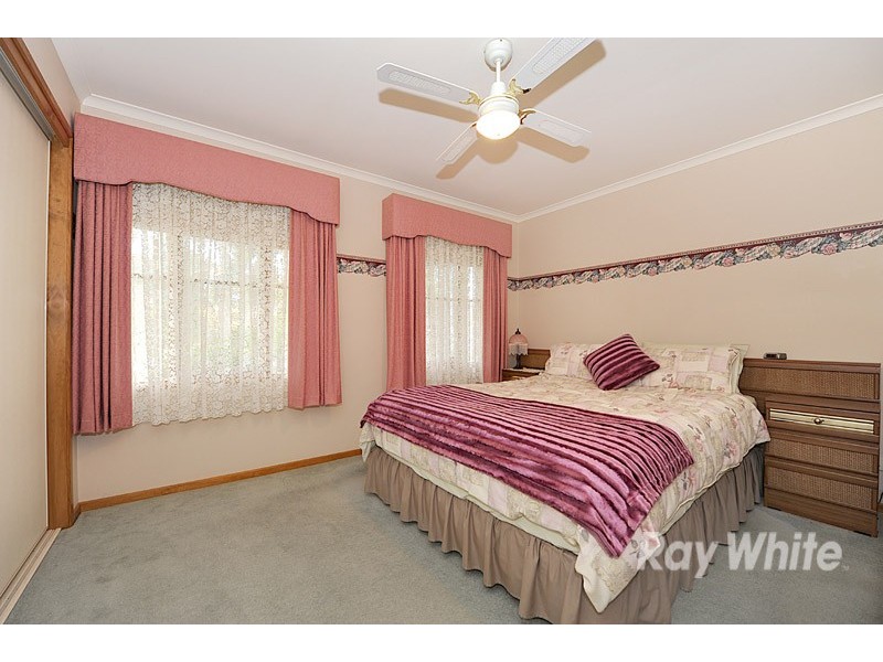 10 Magarra Crescent, Berwick VIC 3806