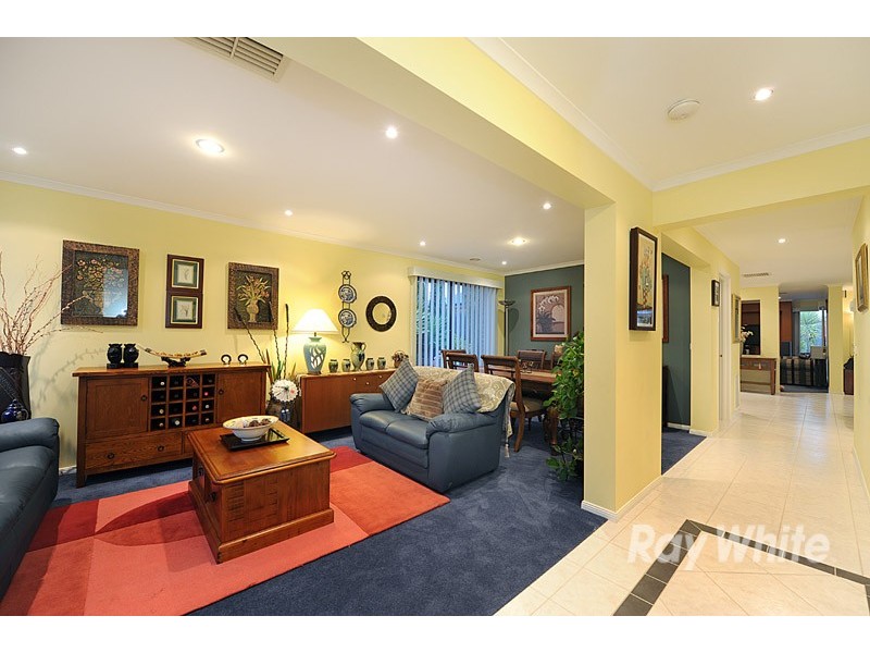 10 Liverpool Court, Narre Warren South VIC 3805