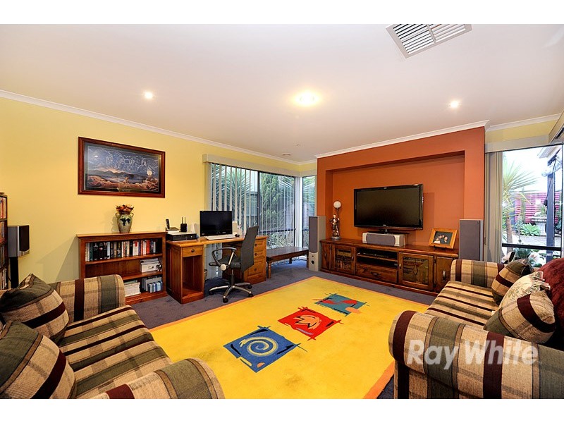 10 Liverpool Court, Narre Warren South VIC 3805