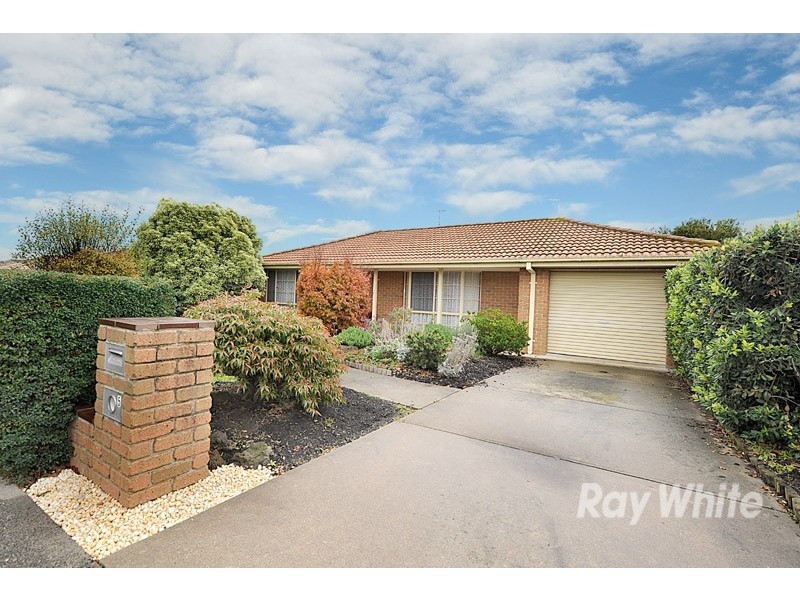 5 Lexcen Close, Berwick VIC 3806