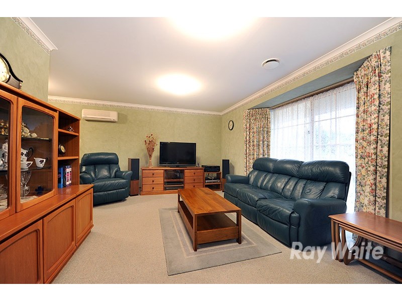 5 Lexcen Close, Berwick VIC 3806