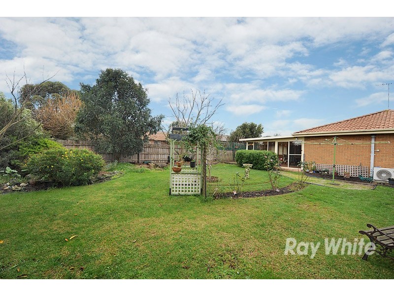 5 Lexcen Close, Berwick VIC 3806