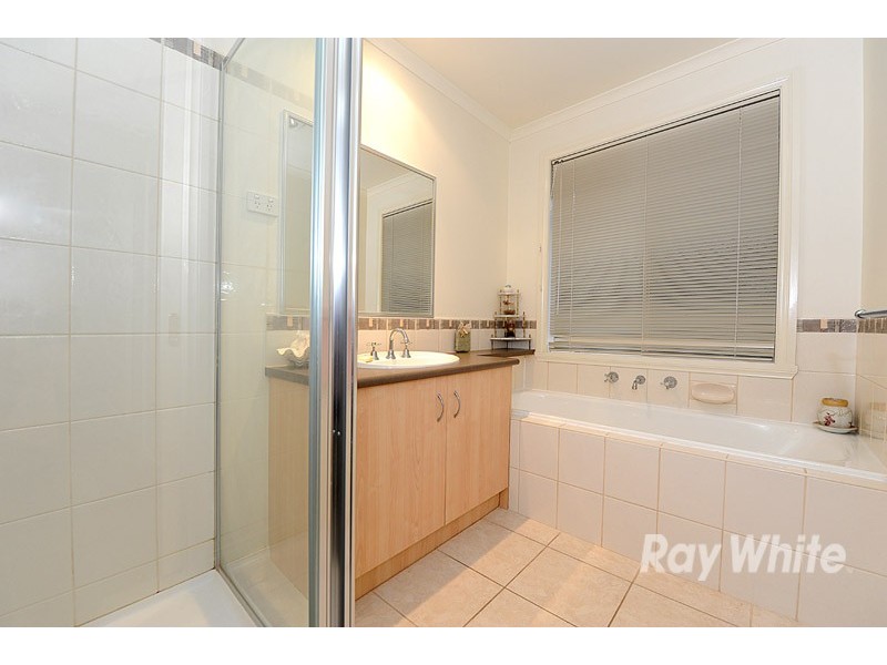 3 Bordeaux Grove, Narre Warren South VIC 3805