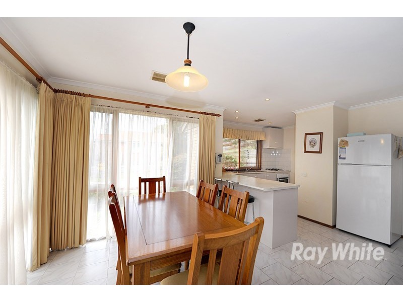 37 Valley View Crescent, Berwick VIC 3806
