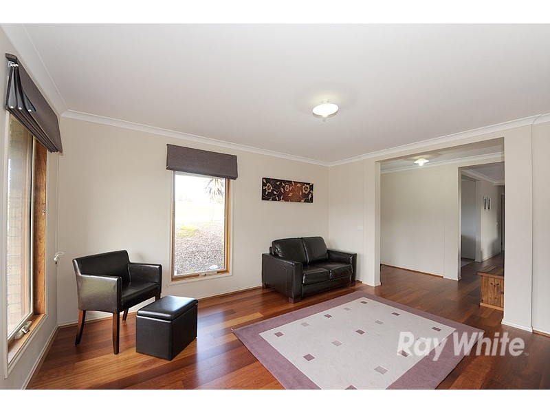 9 Fantail Way, Berwick VIC 3806