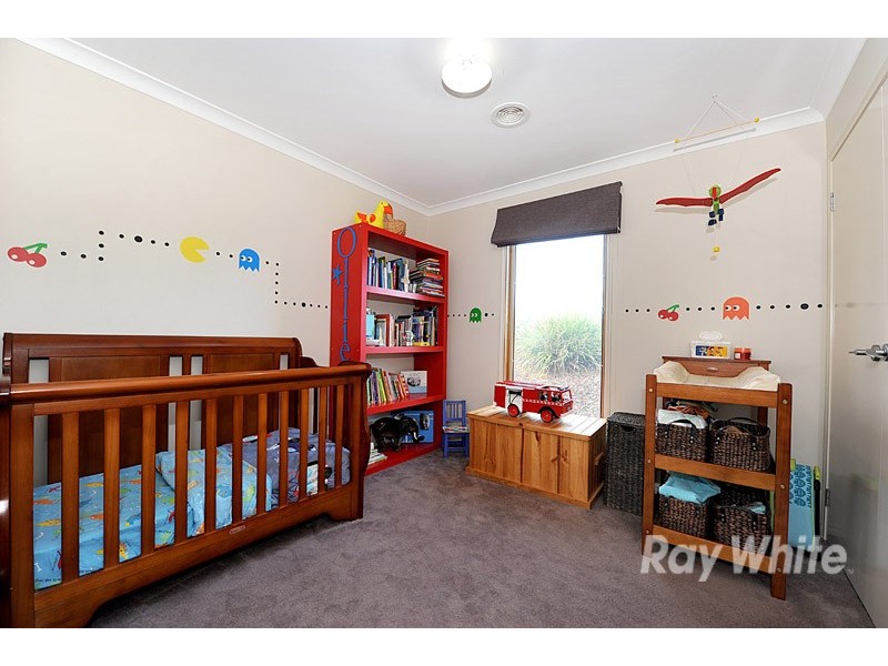 9 Fantail Way, Berwick VIC 3806