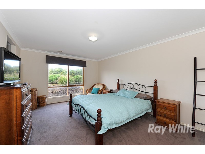 9 Fantail Way, Berwick VIC 3806
