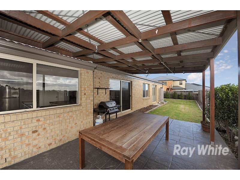 9 Fantail Way, Berwick VIC 3806