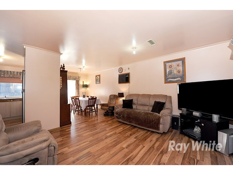 2 Kingsmere Drive, Berwick VIC 3806
