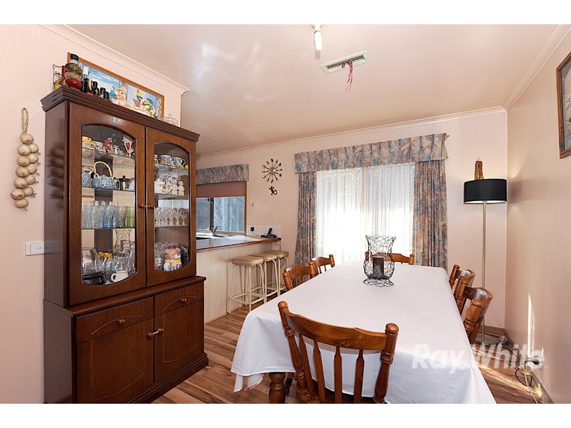 2 Kingsmere Drive, Berwick VIC 3806