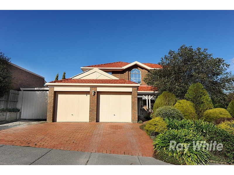 2 Kingsmere Drive, Berwick VIC 3806