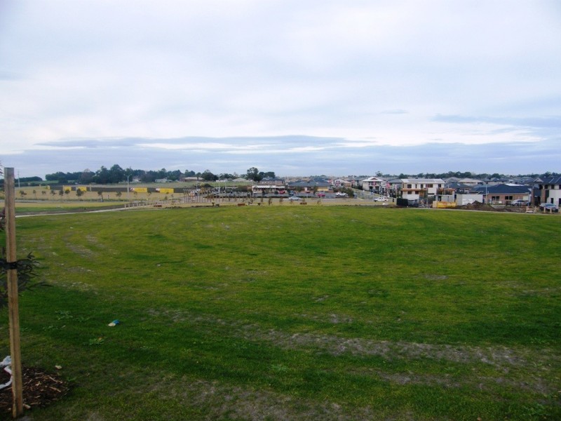 Lot 715 Hackney Circuit, Clyde North VIC 3978