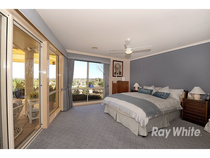 125 Montbrae Circuit, Narre Warren VIC 3805