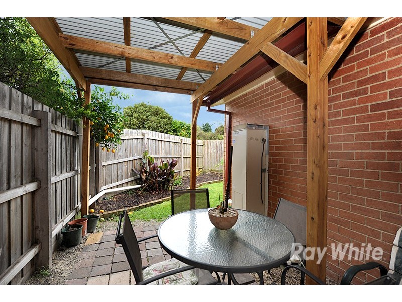 17 Warren Close, Narre Warren VIC 3805