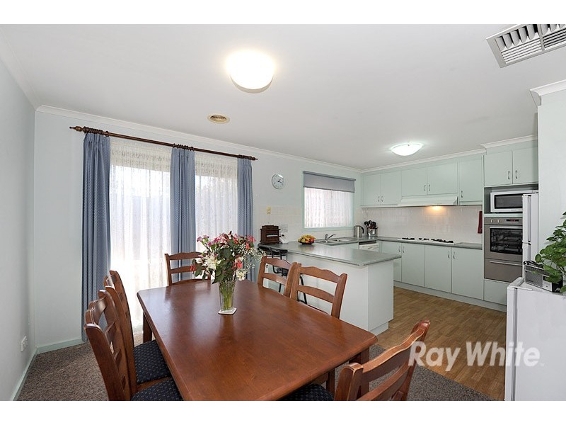 4 Onyx Court, Narre Warren VIC 3805