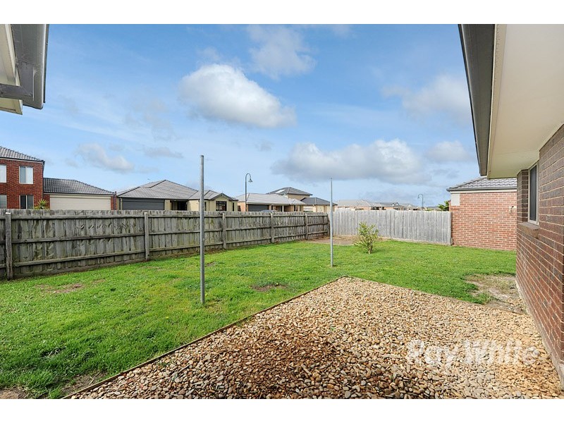 58 Sandalwood Drive, Pakenham VIC 3810