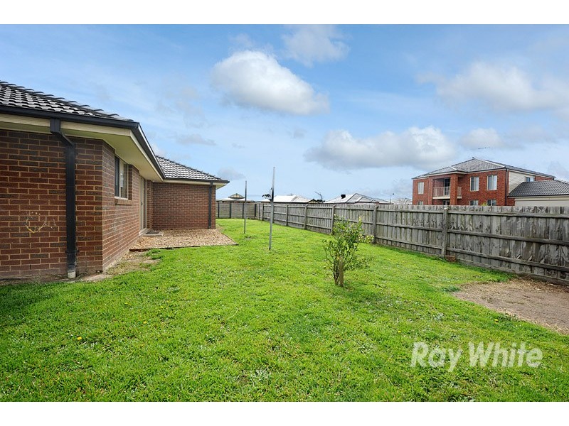 58 Sandalwood Drive, Pakenham VIC 3810