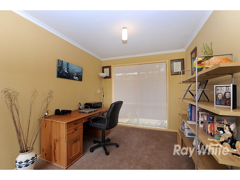 16 Leonie Court, Narre Warren VIC 3805