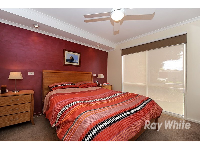 16 Leonie Court, Narre Warren VIC 3805