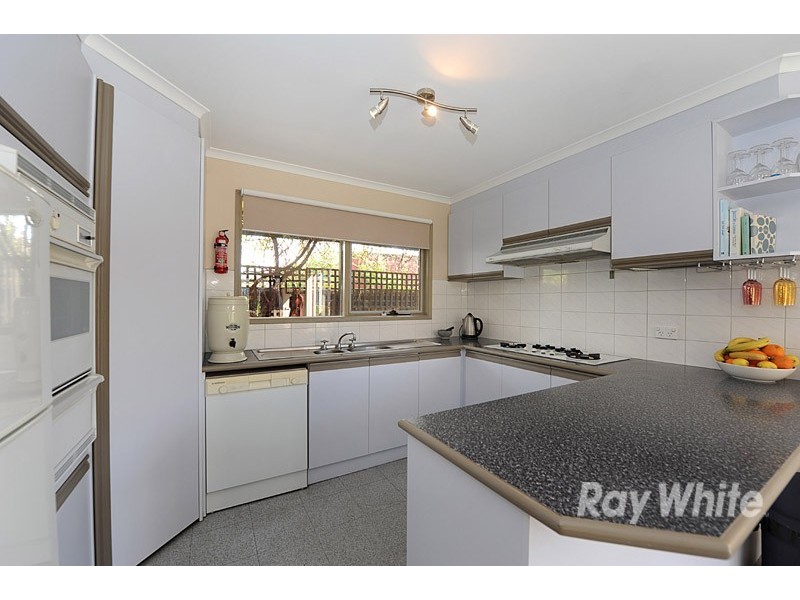 16 Leonie Court, Narre Warren VIC 3805