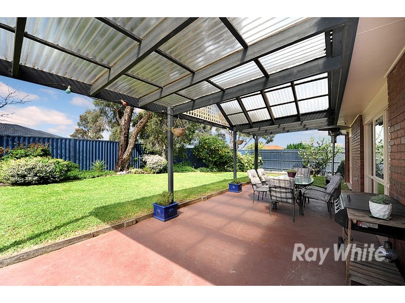 16 Leonie Court, Narre Warren VIC 3805