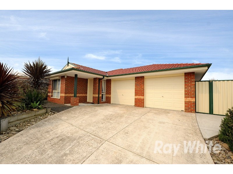 8 Gilbert Place, Berwick VIC 3806
