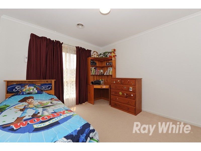 8 Gilbert Place, Berwick VIC 3806