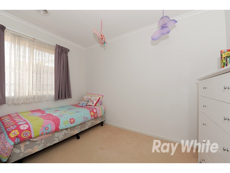 8 Gilbert Place, Berwick VIC 3806