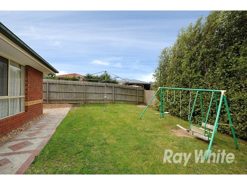 8 Gilbert Place, Berwick VIC 3806
