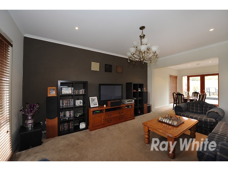 41 Amhurst Drive, Narre Warren South VIC 3805