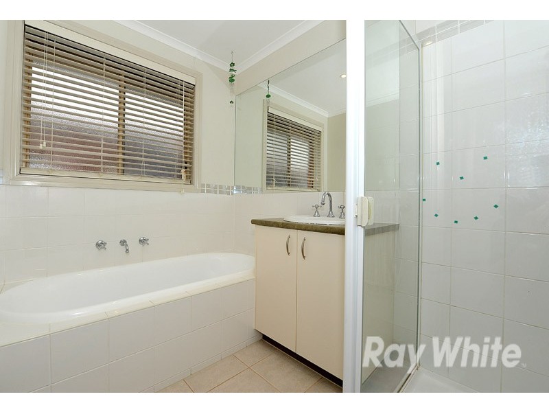 41 Amhurst Drive, Narre Warren South VIC 3805