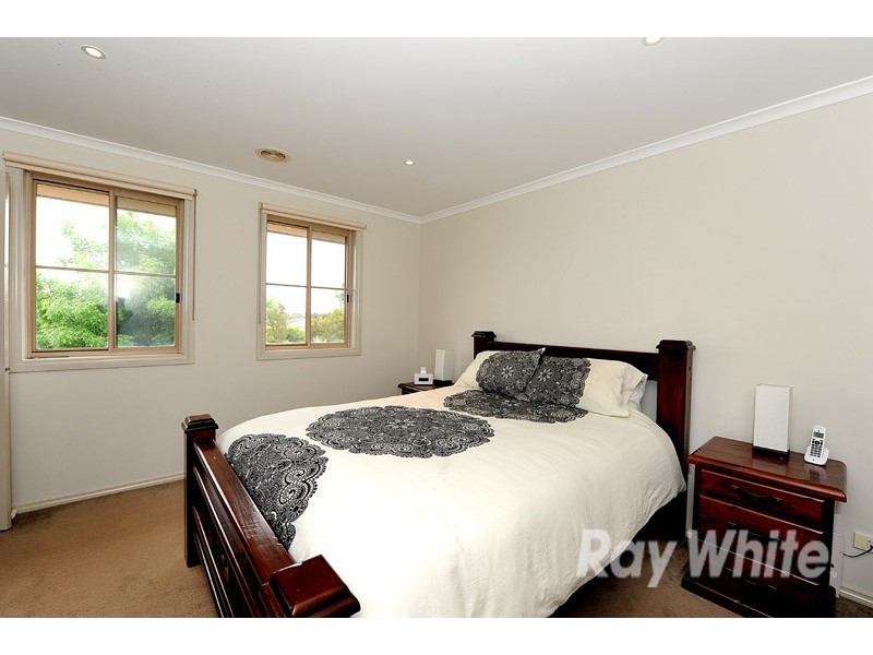 41 Amhurst Drive, Narre Warren South VIC 3805