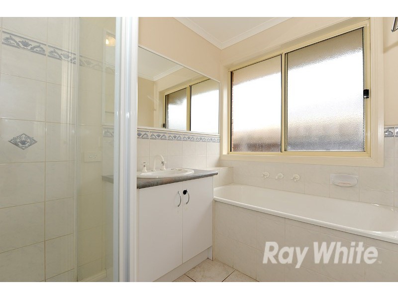 128 McGregor Road, Pakenham VIC 3810