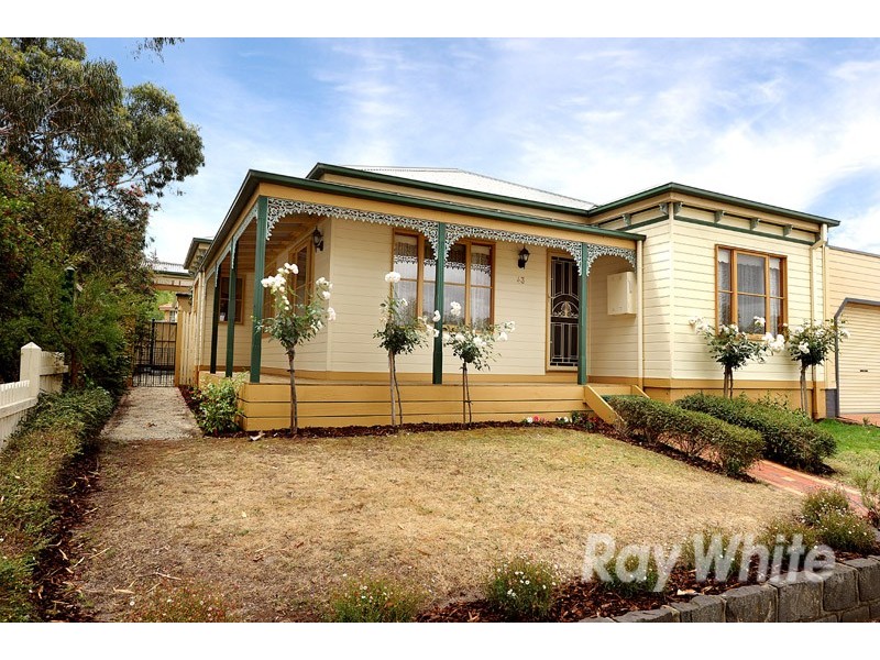 43 Jerilderie Drive, Berwick VIC 3806