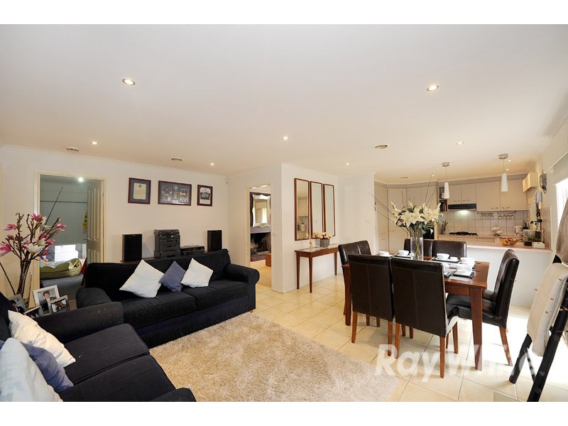 17 Lewisham Close, Hampton Park VIC 3976