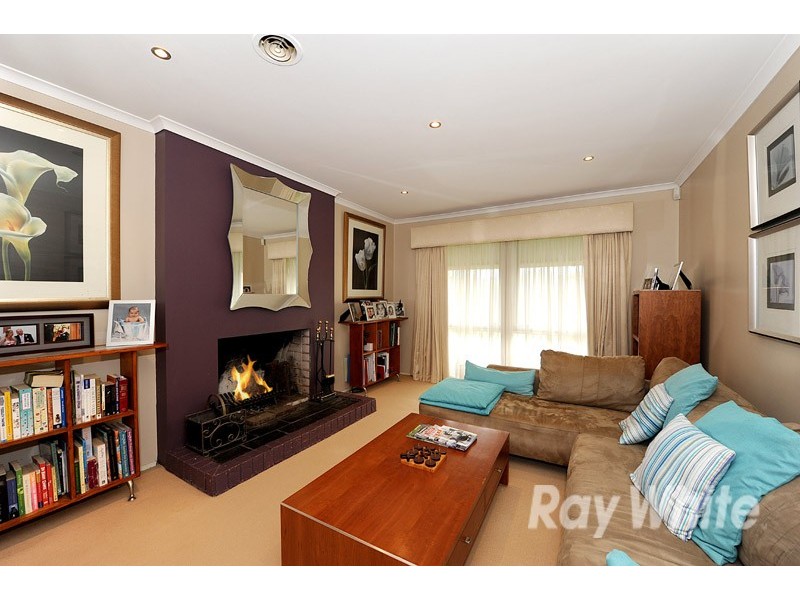 17 Lewisham Close, Hampton Park VIC 3976