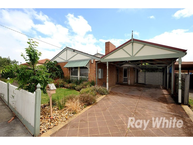 17 Lewisham Close, Hampton Park VIC 3976