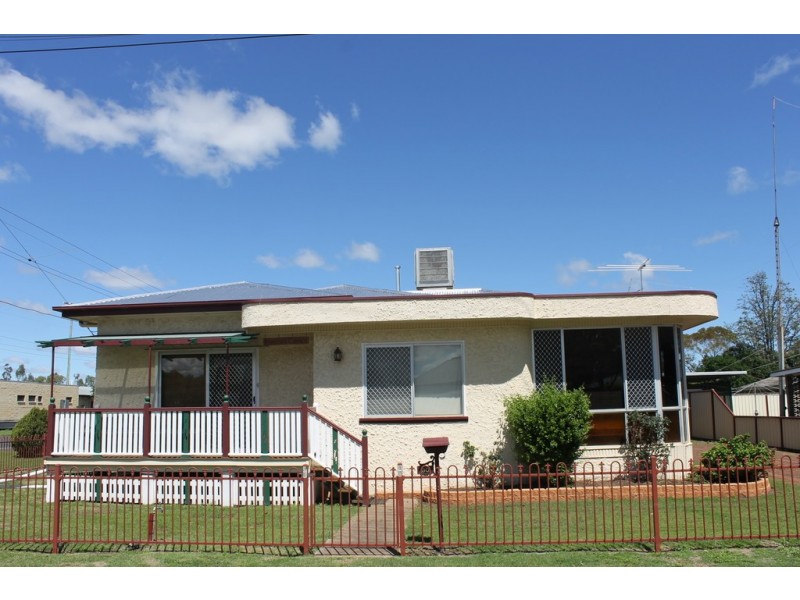90 Patrick Street, Dalby QLD 4405