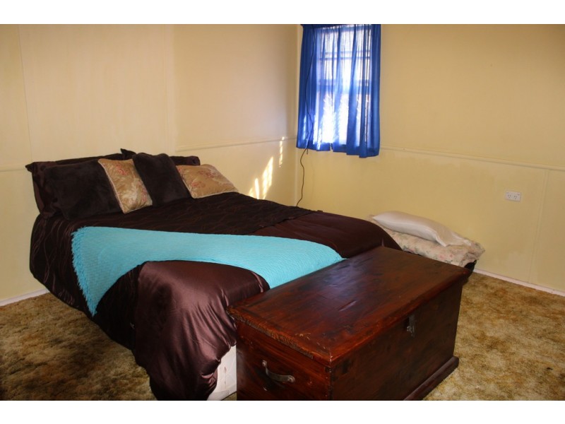 87 Pratten Street, Dalby QLD 4405