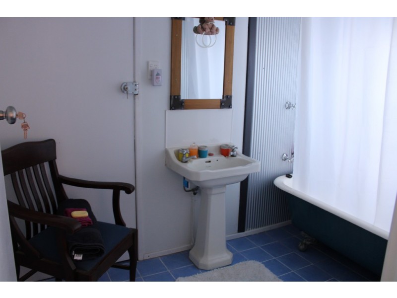 87 Pratten Street, Dalby QLD 4405