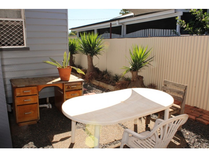 87 Pratten Street, Dalby QLD 4405