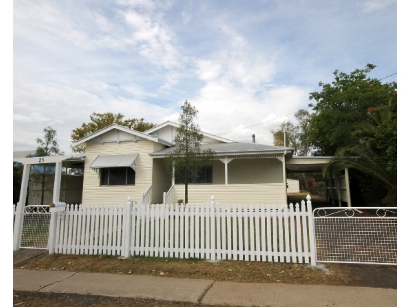 25 Patrick Street, Dalby QLD 4405