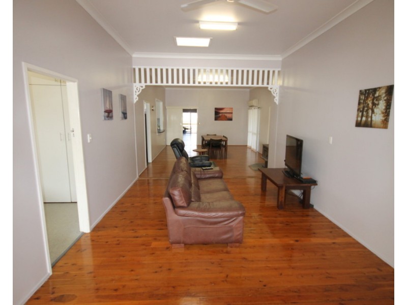 25 Patrick Street, Dalby QLD 4405