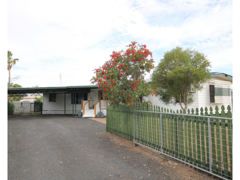 1 Geisel Street, Dalby QLD 4405