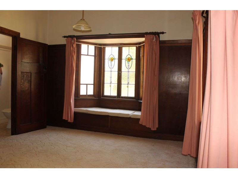 60 Pratten Street, Dalby QLD 4405