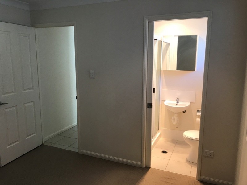 2/144 Condamine Street, Dalby QLD 4405