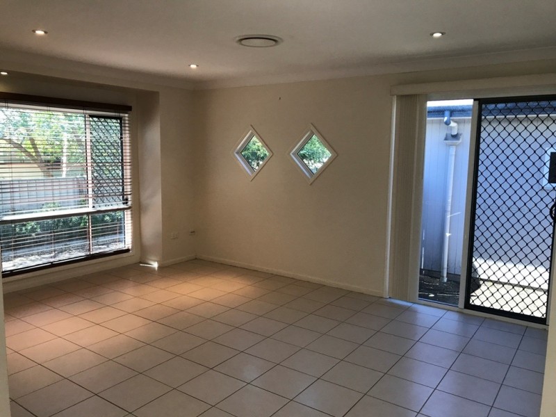 2/144 Condamine Street, Dalby QLD 4405