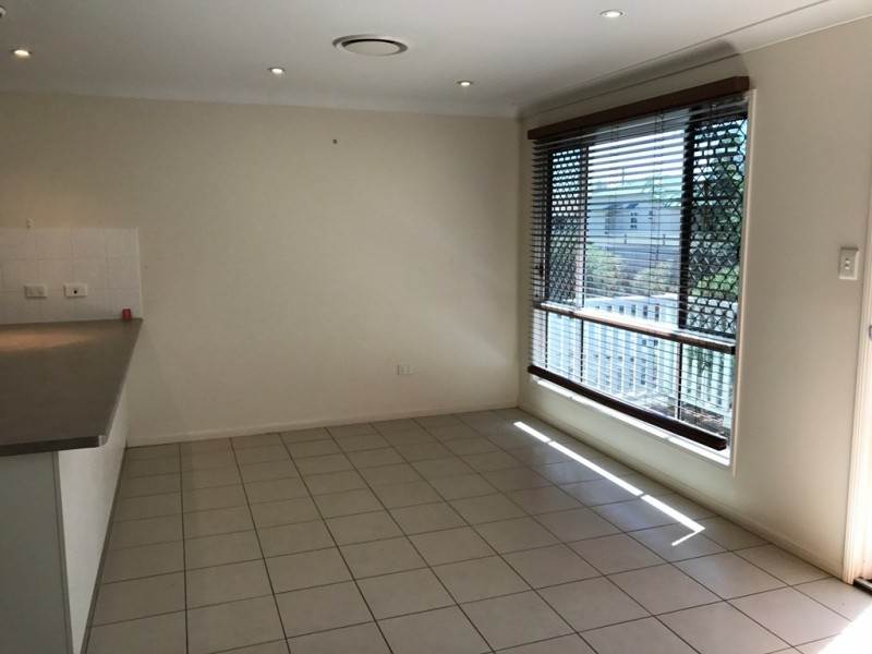 2/144 Condamine Street, Dalby QLD 4405