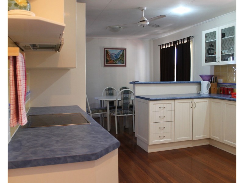 84-90 Nicholson st, Dalby QLD 4405