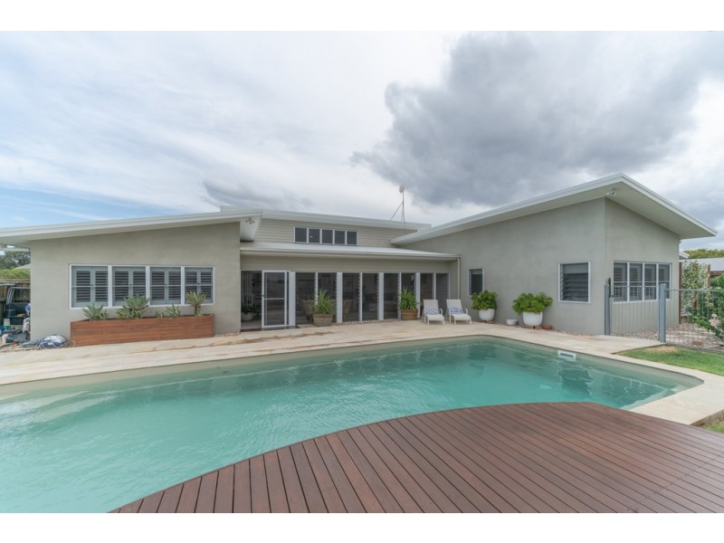 2 Banjo Patterson Place, Dalby QLD 4405